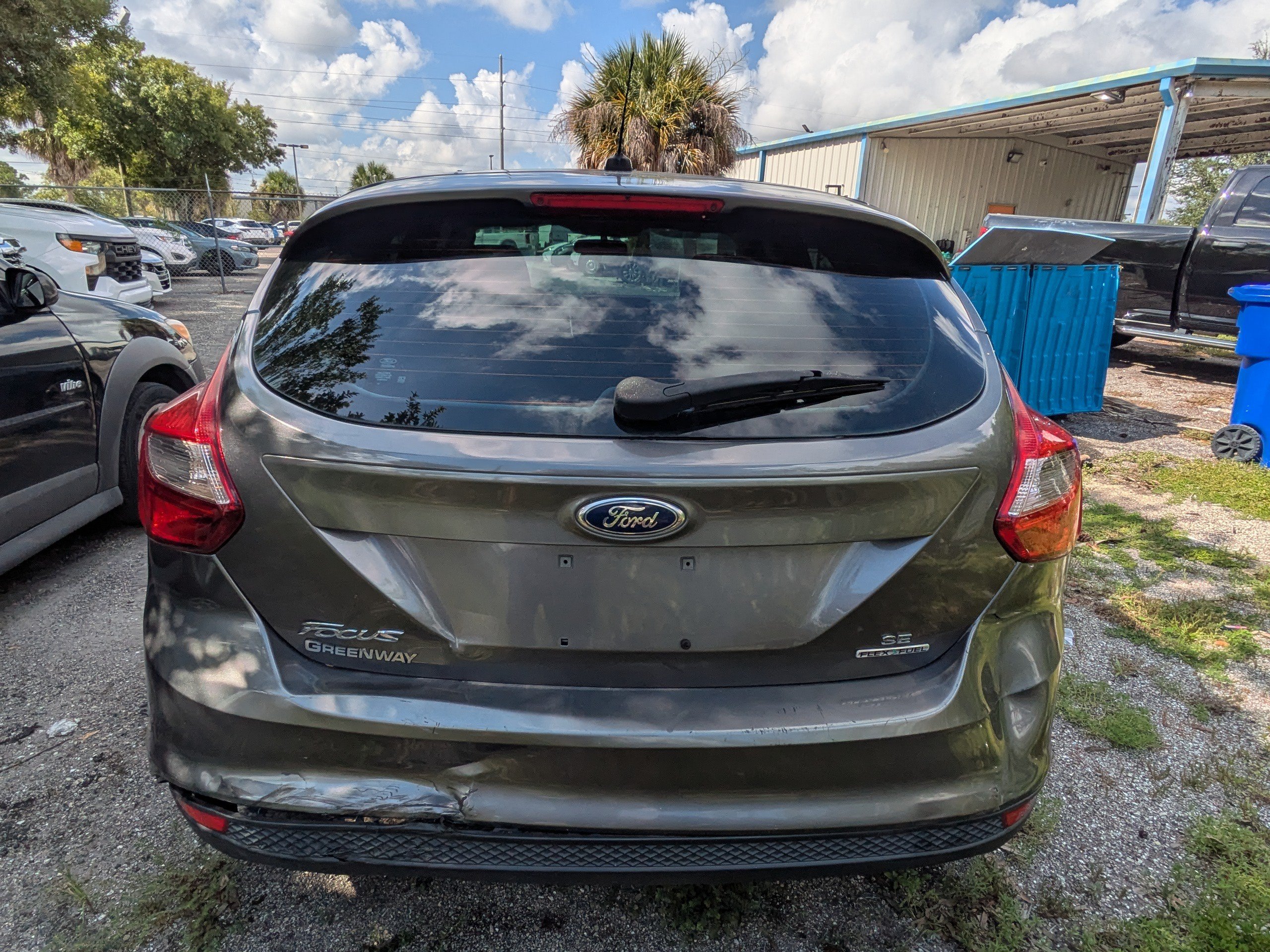 Used 2014 Ford Focus SE w/ SE Sport Package FWD image 4