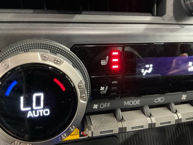 Used 2026 Toyota 4Runner Limited AWD/4WD image 38
