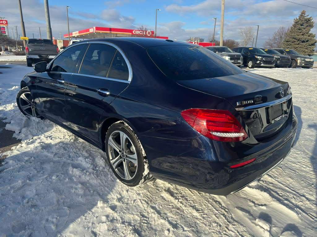 Used 2017 Mercedes-Benz E 300 4MATIC image 6