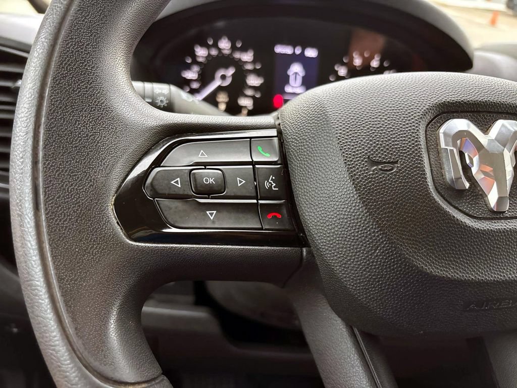 Used 2025 RAM ProMaster 2500 w/ Convenience Group FWD image 15