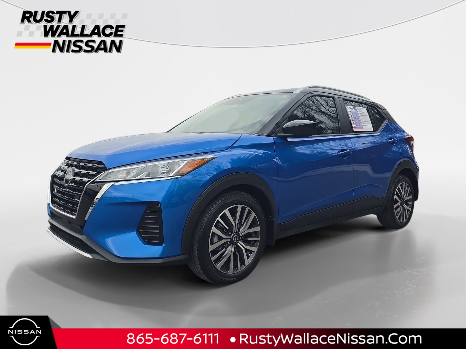 Used 2024 Nissan Kicks SV image 1