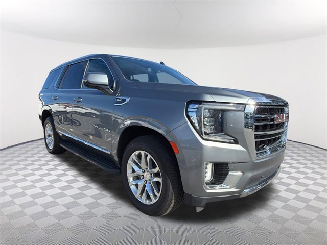 Used 2022 GMC Yukon SLT w/ SLT Premium Package image 3