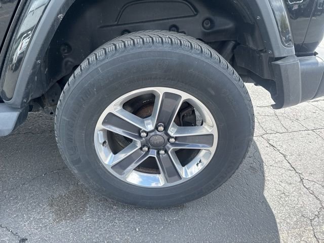 Used 2019 Jeep Wrangler Unlimited Sahara AWD/4WD image 6