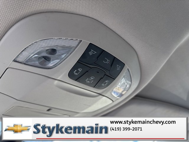 Used 2021 Chrysler Pacifica Touring-L w/ Uconnect Theater Family Group image 55