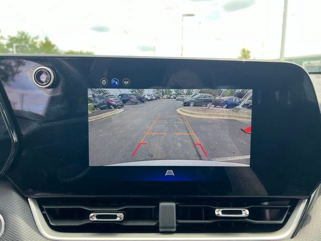 Used 2026 Chevrolet Equinox LT FWD image 19