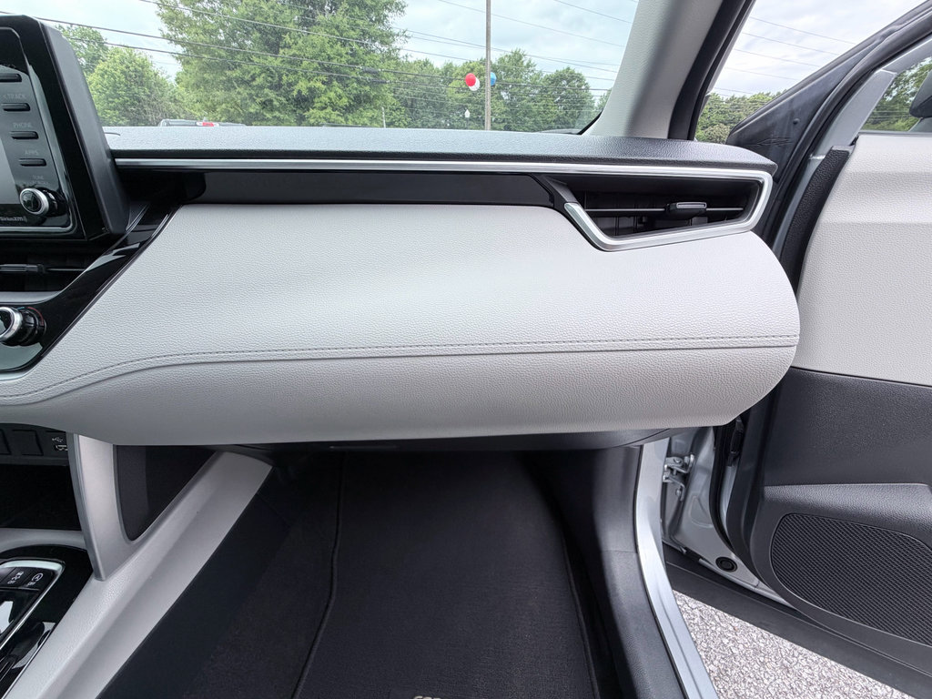 Used 2022 Toyota Corolla Cross L FWD image 19