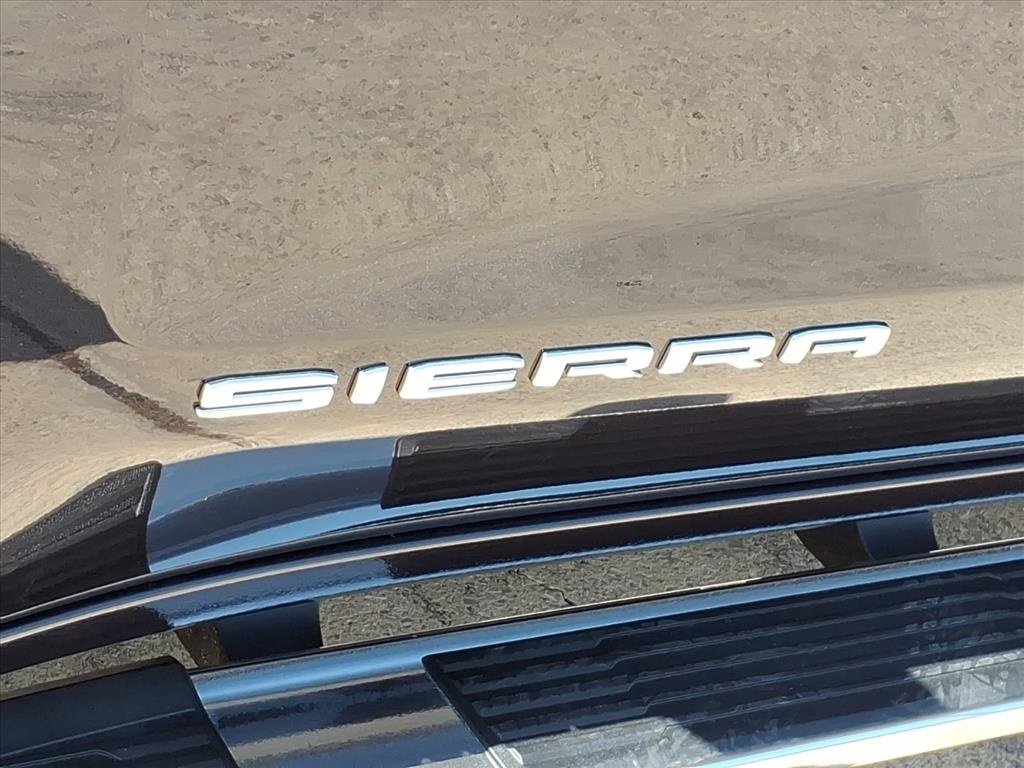 New 2026 GMC Sierra 1500 SLT image 11