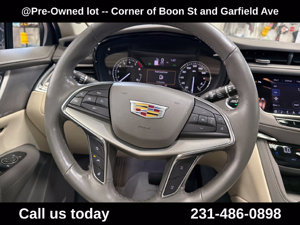 Used 2022 Cadillac XT5 Premium Luxury w/ LPO, Floor Liner Package AWD/4WD image 20