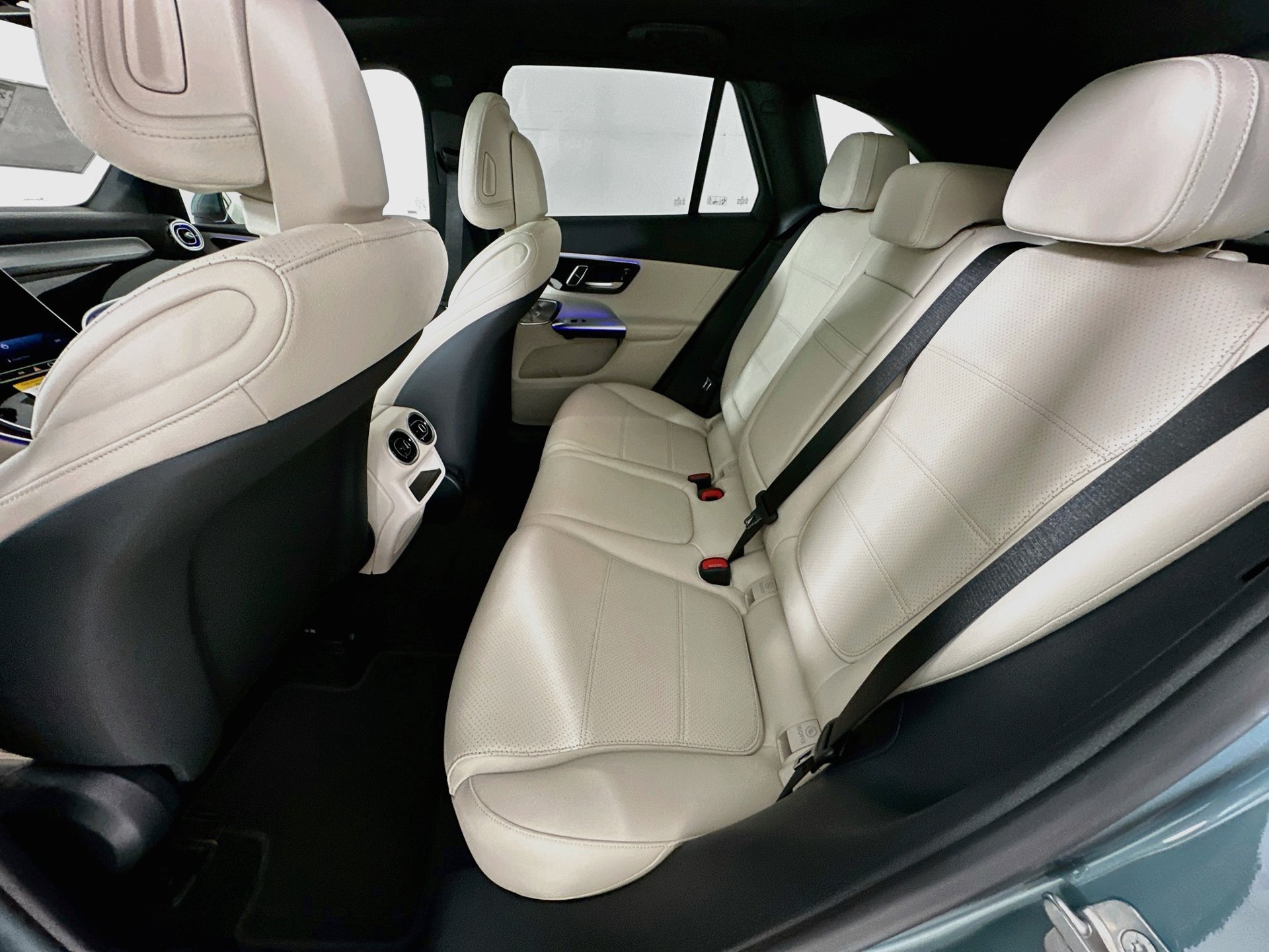 New 2027 Mercedes-Benz GLC 300 image 27