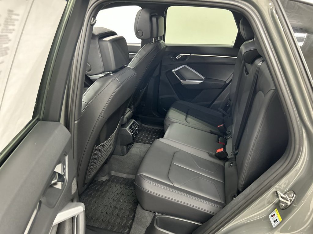 Used 2025 Audi Q3 2.0T Premium AWD/4WD image 21