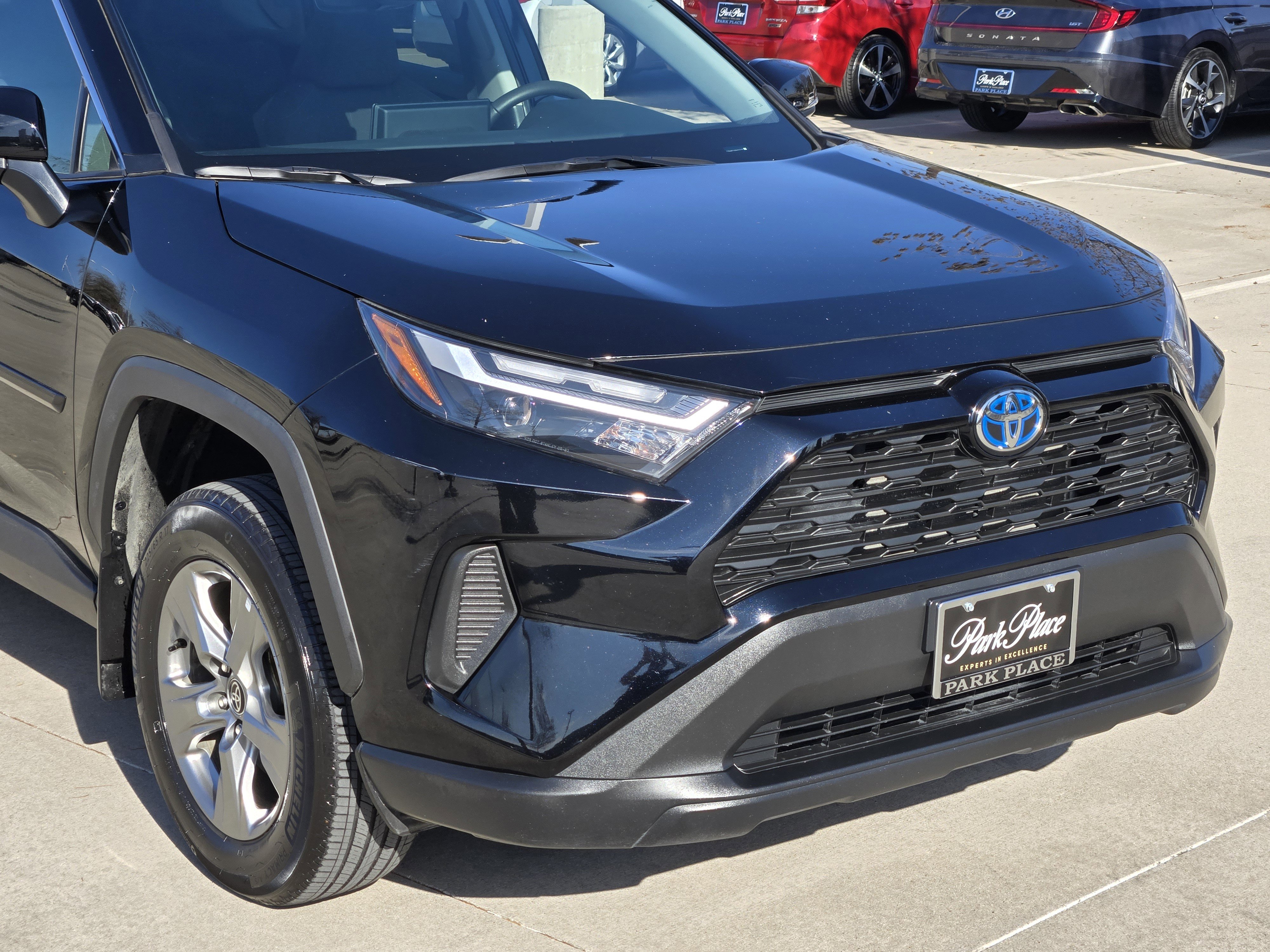 Used 2024 Toyota RAV4 XLE w/ Convenience Package image 7