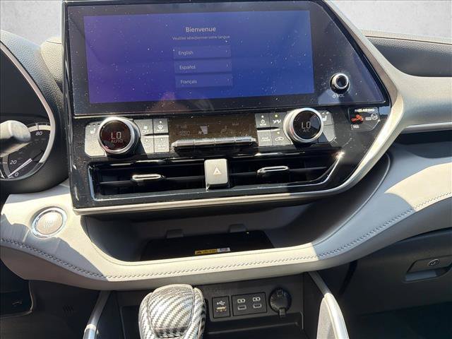 Used 2023 Toyota Highlander XLE FWD image 18