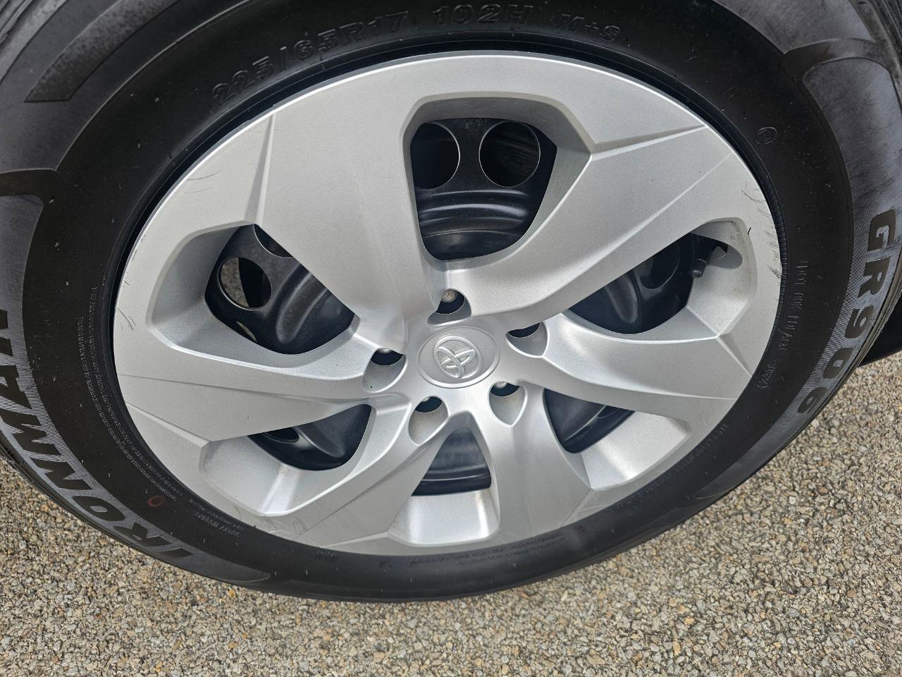 Used 2020 Toyota RAV4 LE w/ All Weather Liner Package image 15