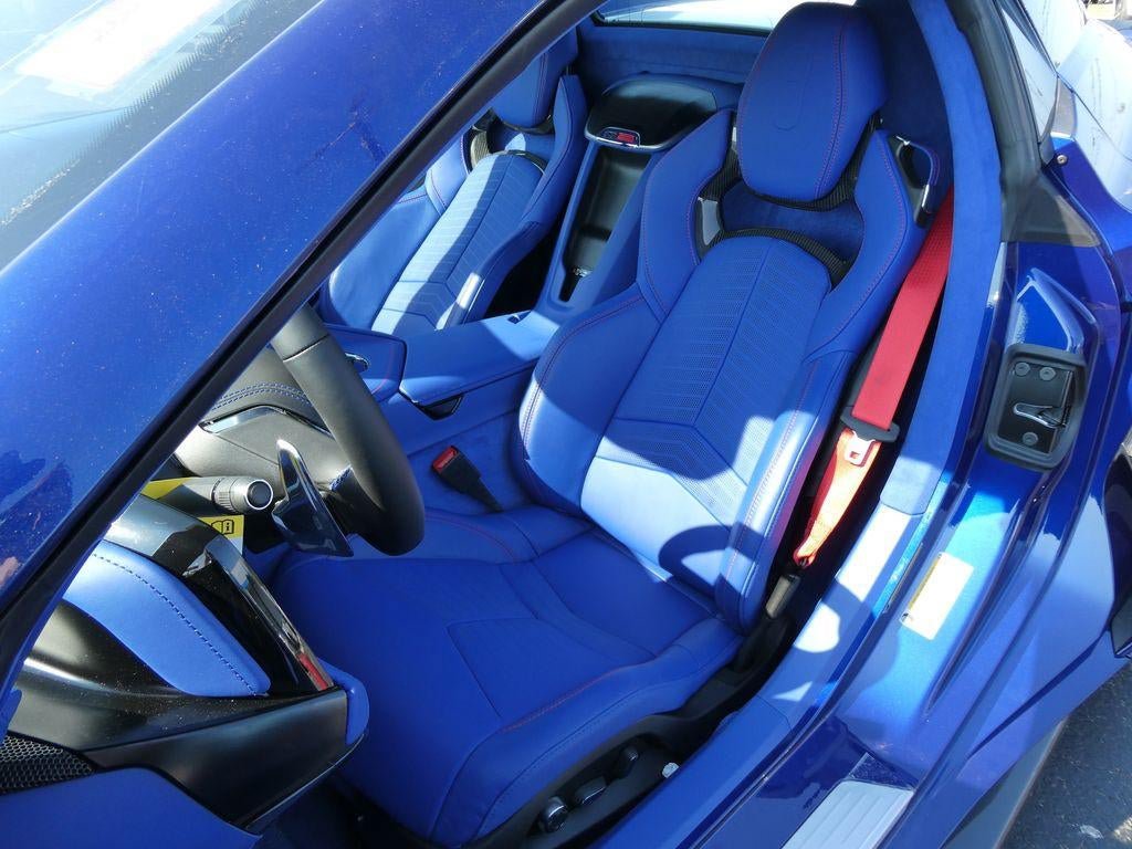 New 2027 Chevrolet Corvette Grand Sport w/ Z52 Sport Performance Package RWD image 17