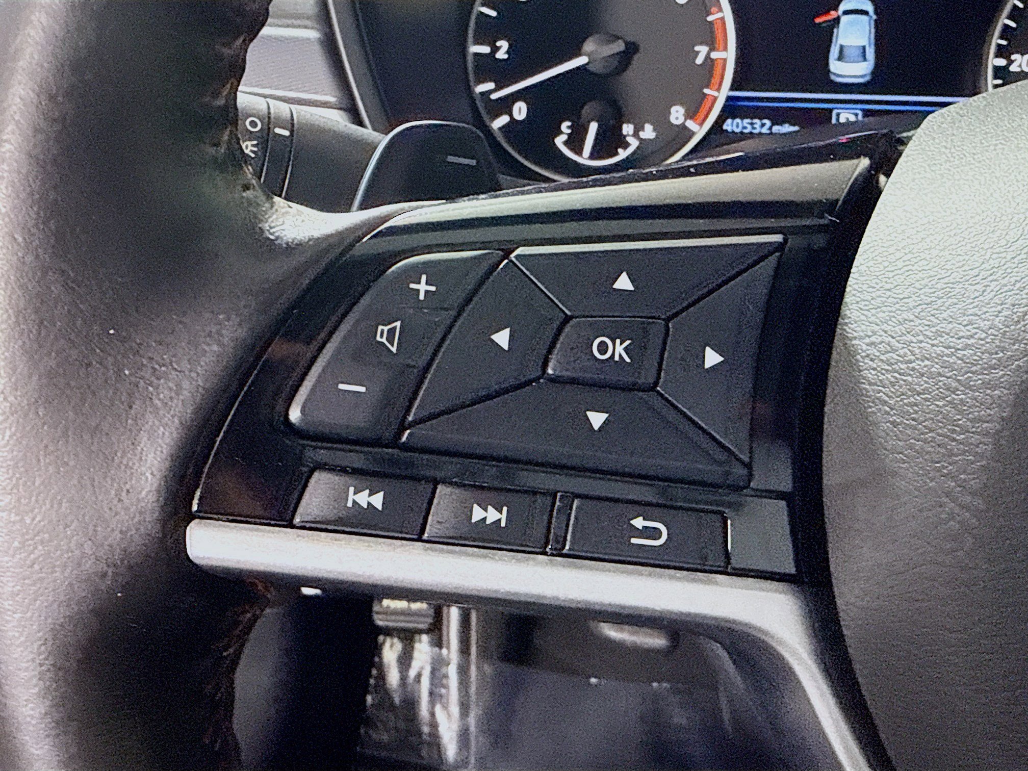 Used 2023 Nissan Altima 2.5 SR image 14