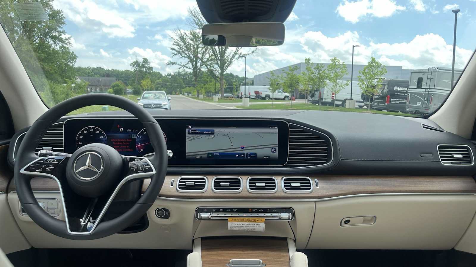 New 2026 Mercedes-Benz GLS 450 4MATIC image 29