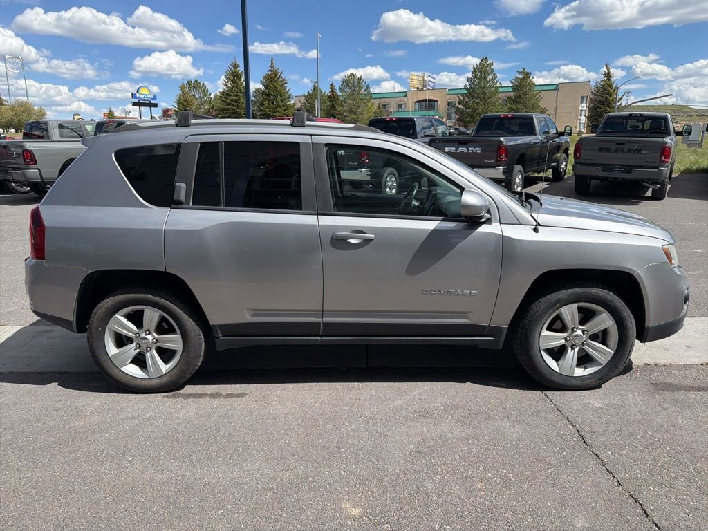 Used 2016 Jeep Compass Latitude AWD/4WD image 7
