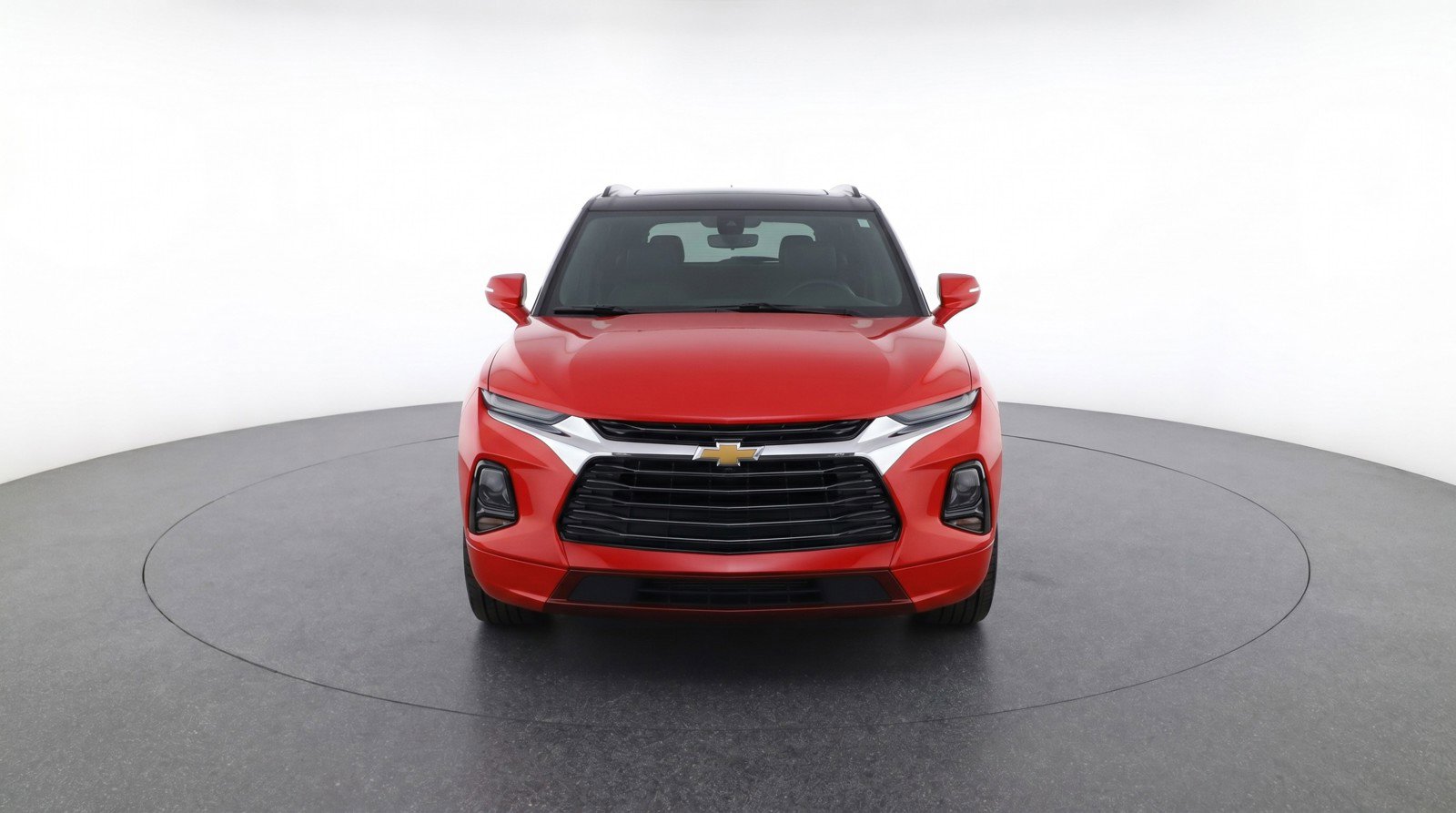 Used 2025 Chevrolet Blazer LT FWD image 2