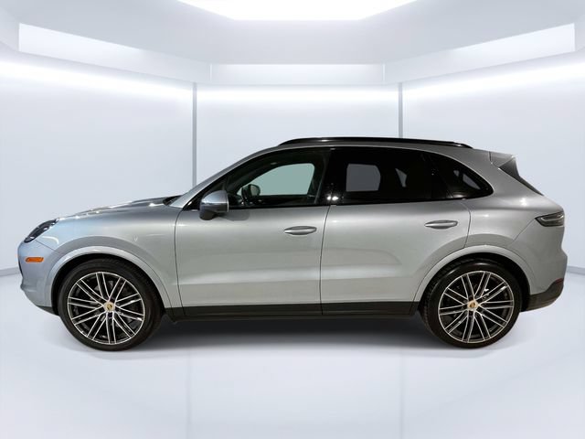 Certified 2023 Porsche Cayenne S AWD/4WD image 2