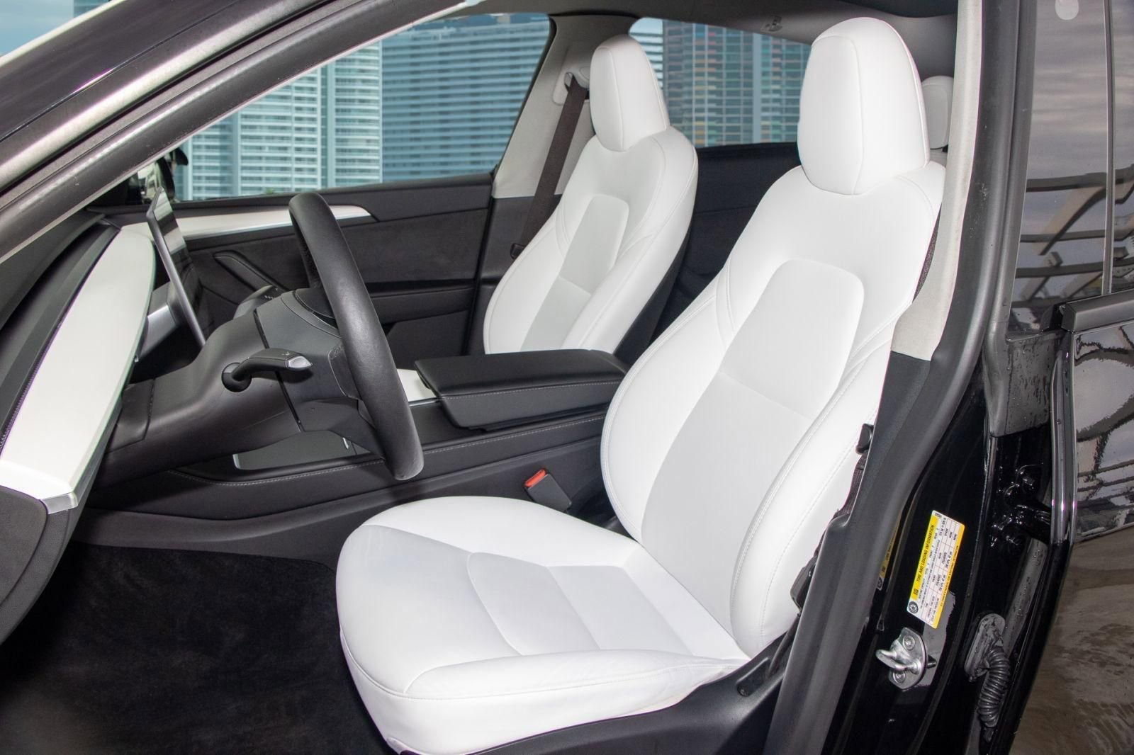 Used 2024 Tesla Model Y Long Range image 14