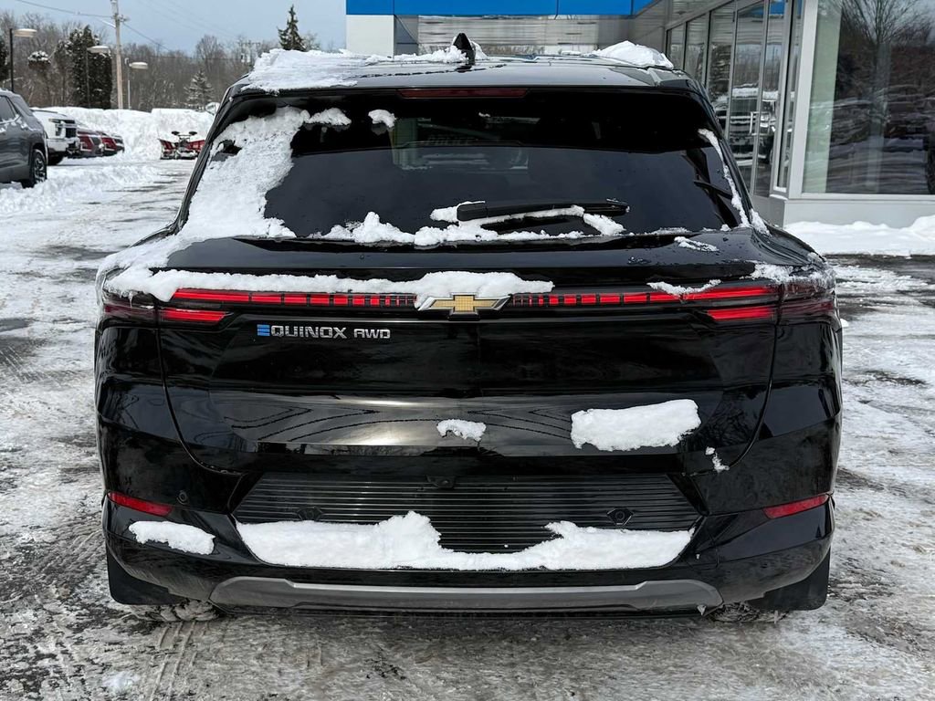Used 2025 Chevrolet Equinox EV LT w/ Convenience Package image 5