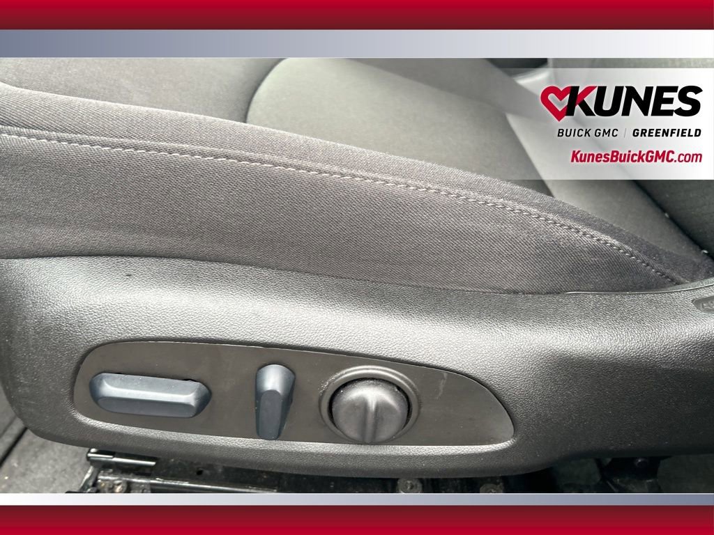 Used 2024 Chevrolet Malibu LT image 19