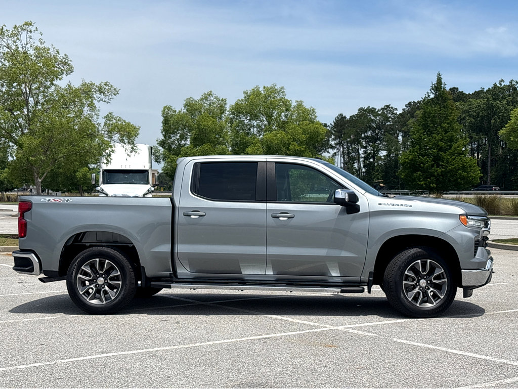 Used 2024 Chevrolet Silverado 1500 LT w/ Safety Package AWD/4WD image 24
