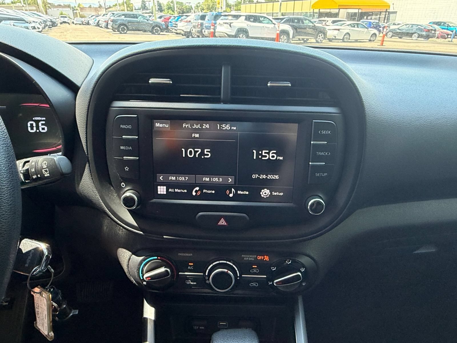 Used 2025 Kia Soul LX w/ LX Technology Package FWD image 19