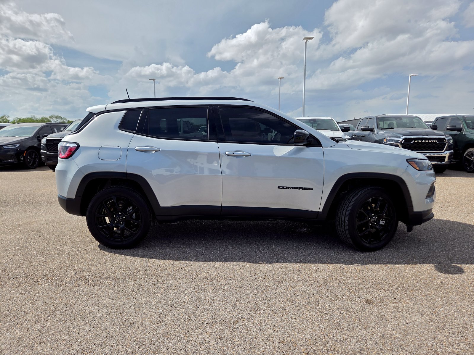 New 2026 Jeep Compass Latitude AWD/4WD image 8