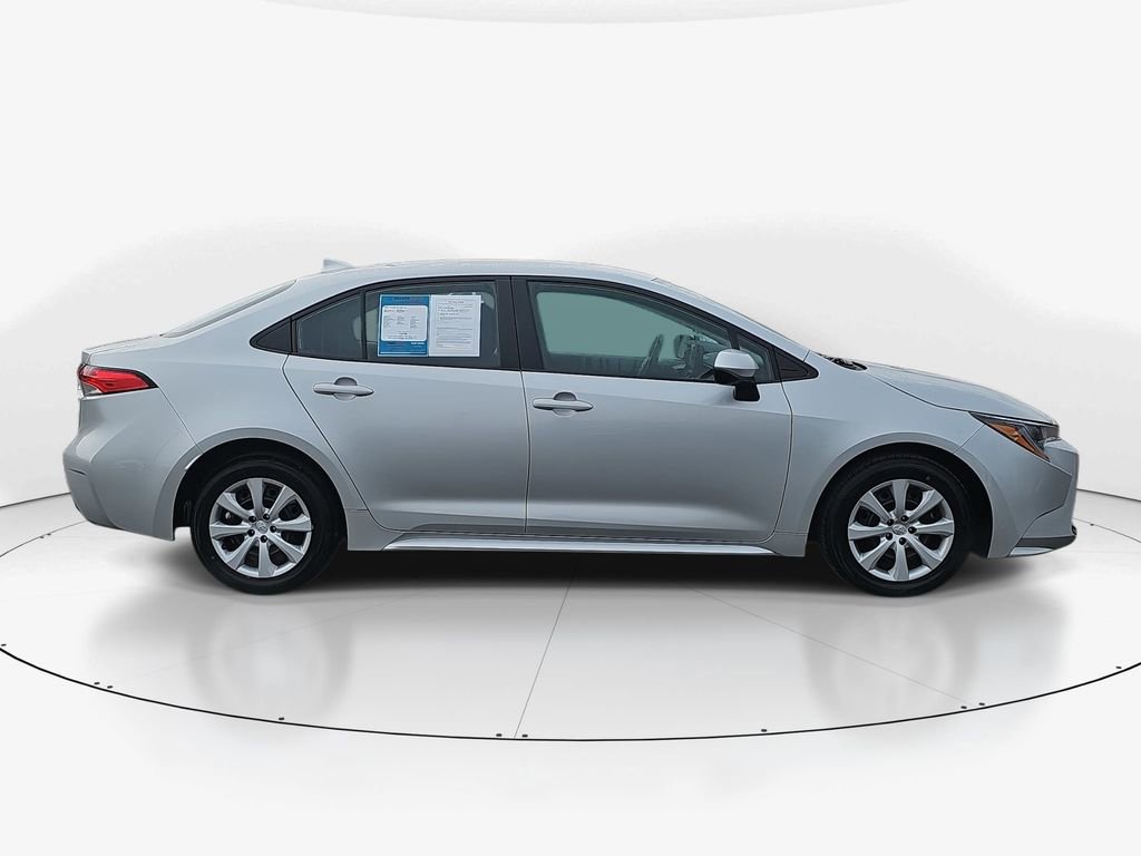 Used 2024 Toyota Corolla LE image 4