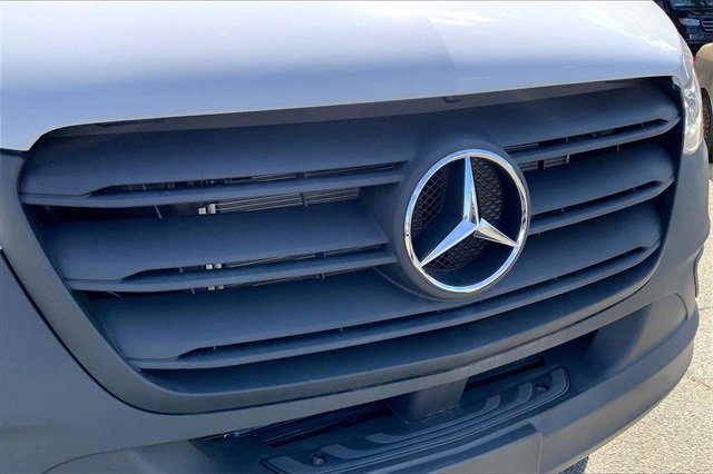 Used 2024 Mercedes-Benz Sprinter 2500 image 24