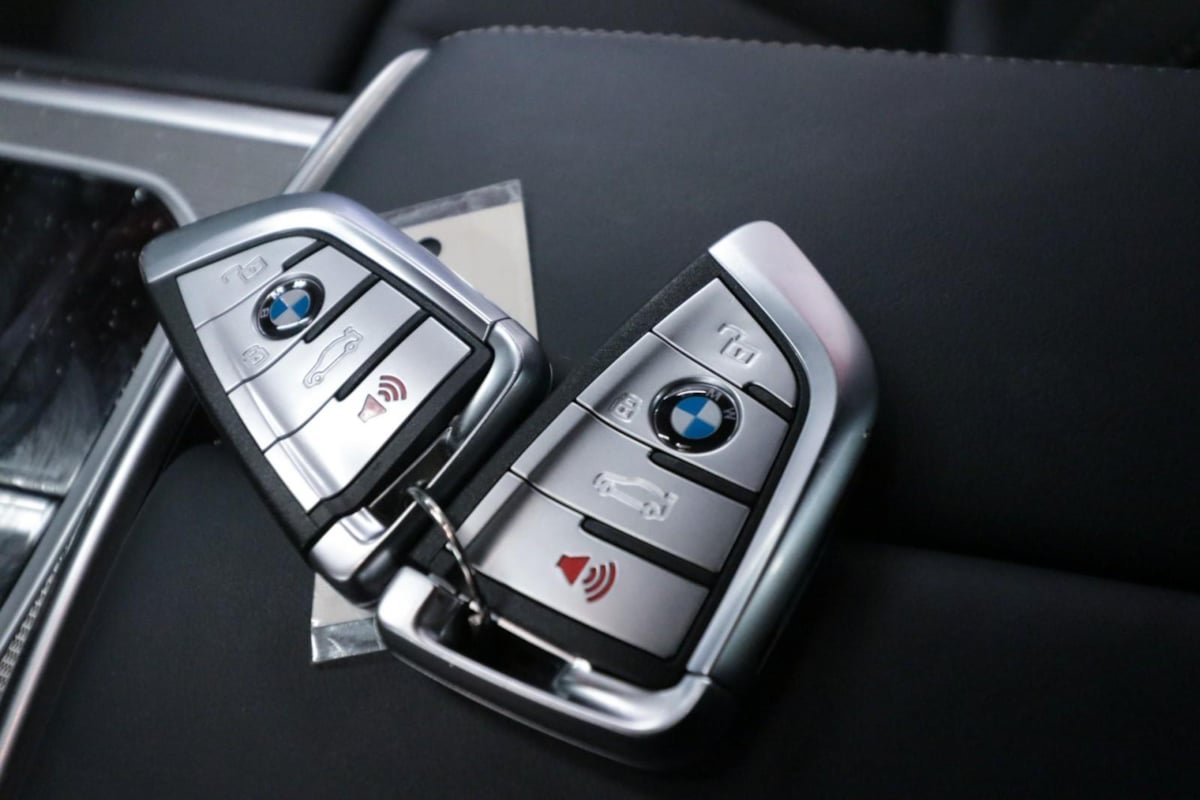 Used 2025 BMW 840i xDrive Coupe w/ M Sport Professional Package AWD/4WD image 18