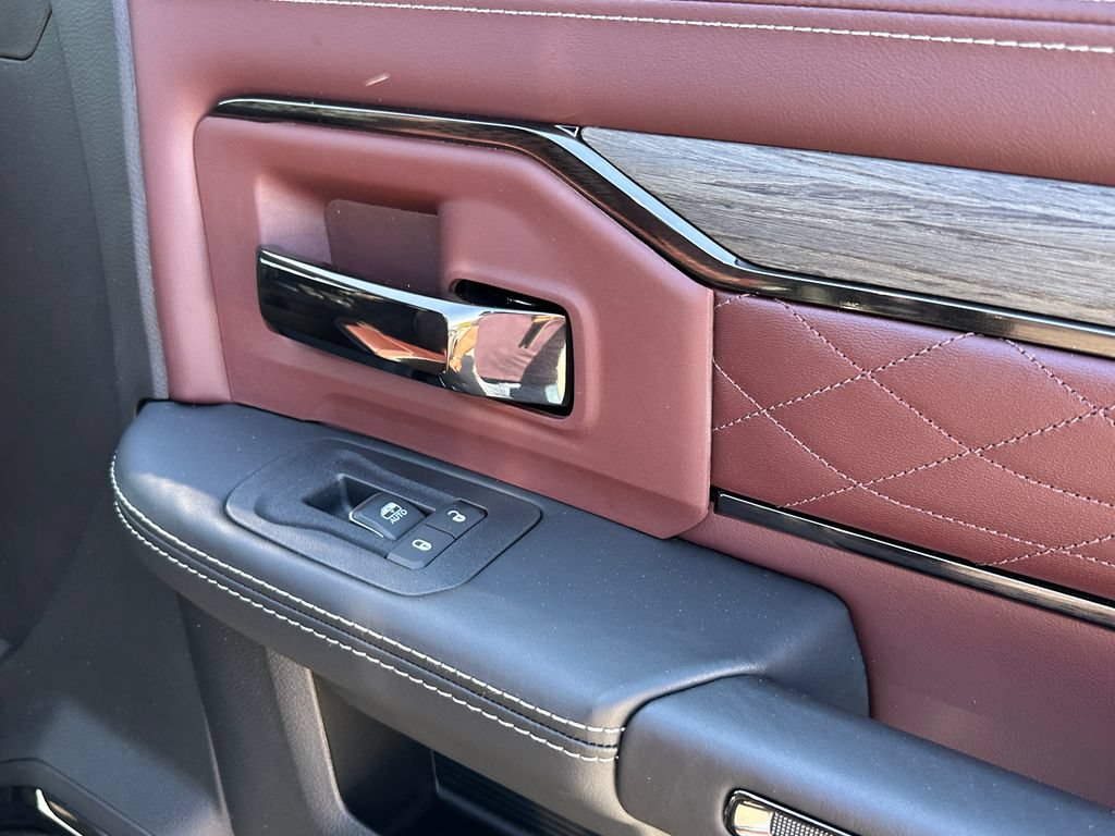 New 2026 RAM 2500 Limited AWD/4WD image 17