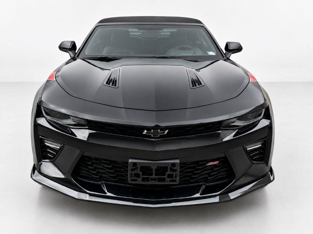 Used 2016 Chevrolet Camaro SS RWD image 2