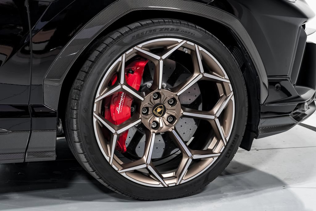 Used 2024 Lamborghini Urus Performante AWD/4WD image 55