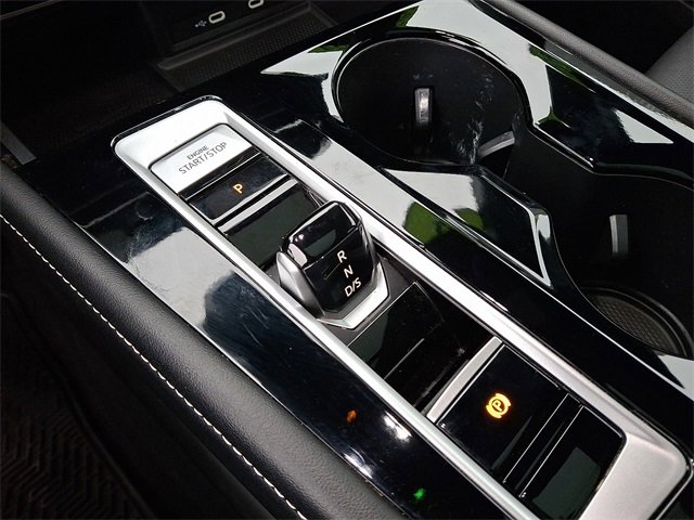 Used 2024 Volkswagen Atlas Cross Sport SE w/ Panoramic Sunroof Package image 15