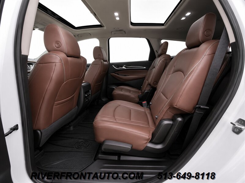 Used 2018 Buick Enclave Avenir w/ Avenir Technology Package AWD/4WD image 12