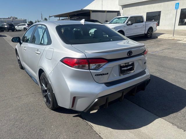 Used 2024 Toyota Corolla SE FWD image 3
