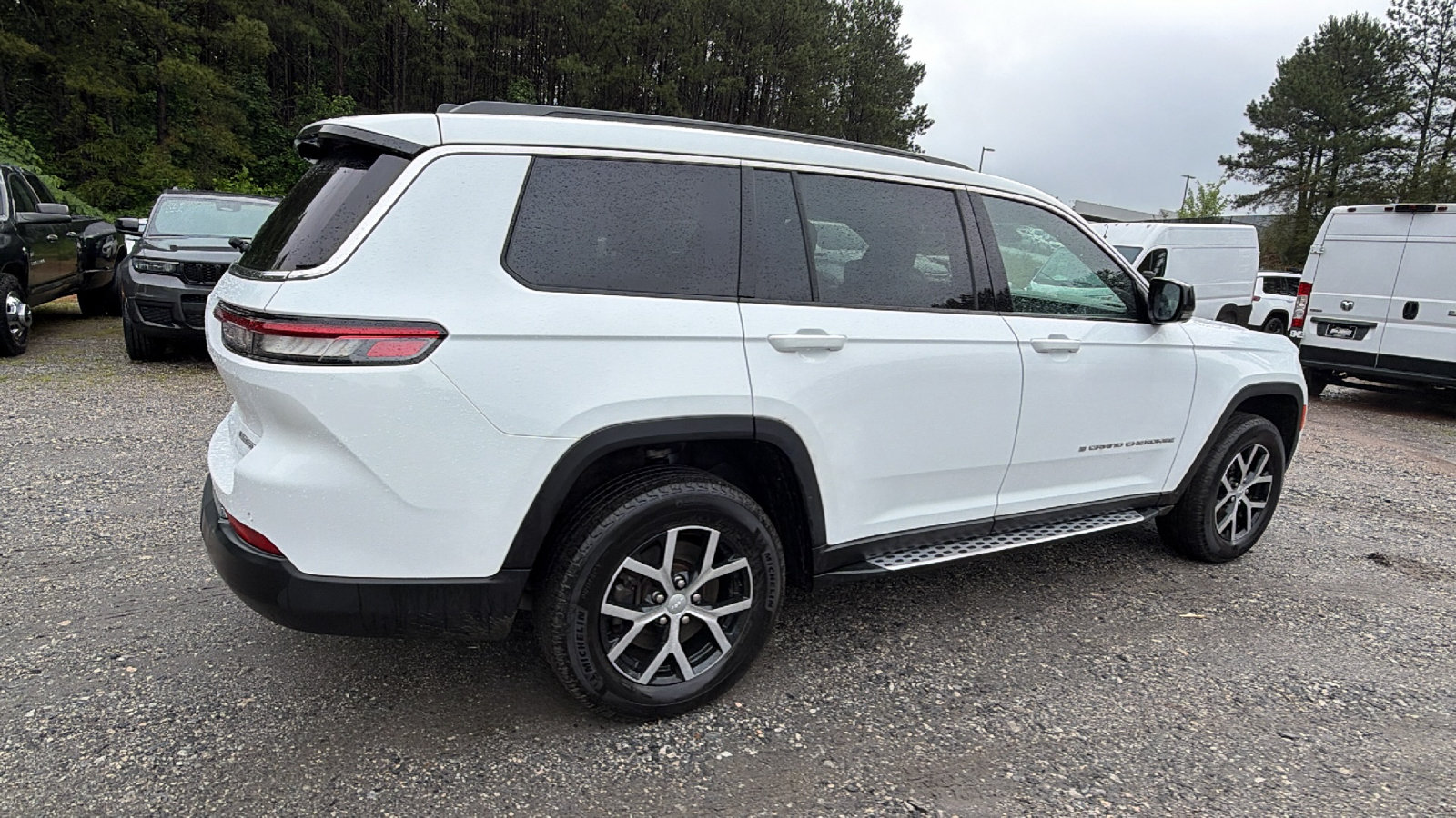 Used 2025 Jeep Grand Cherokee L Limited w/ Luxury Tech Group II AWD/4WD image 8
