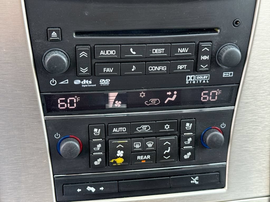 Used 2014 Cadillac Escalade Platinum AWD/4WD image 25