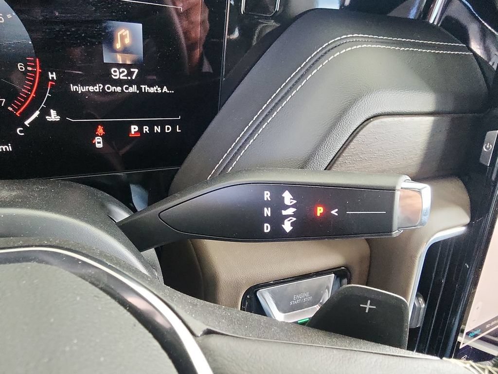 Certified 2025 GMC Yukon Denali Ultimate AWD/4WD image 16