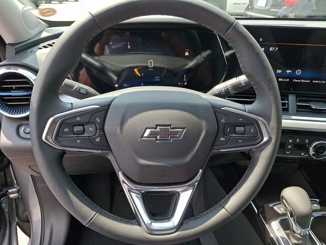 New 2026 Chevrolet Trax LT w/ Sunroof Package FWD image 10