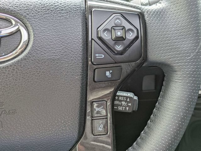 Used 2021 Toyota 4Runner TRD Off-Road Premium w/ Moonroof Package AWD/4WD image 28