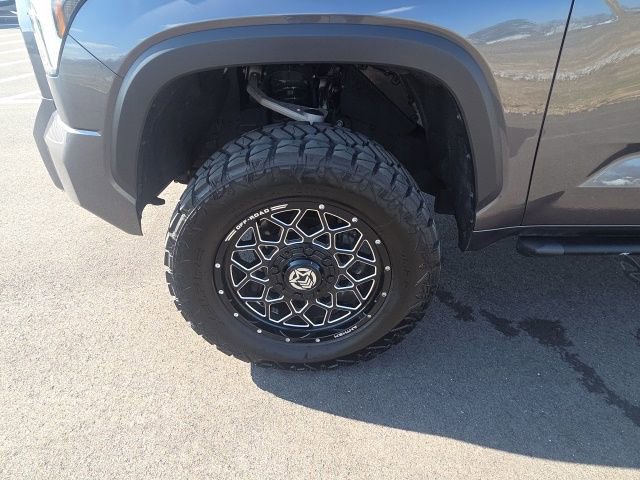 Used 2024 Toyota Tundra Limited AWD/4WD image 13