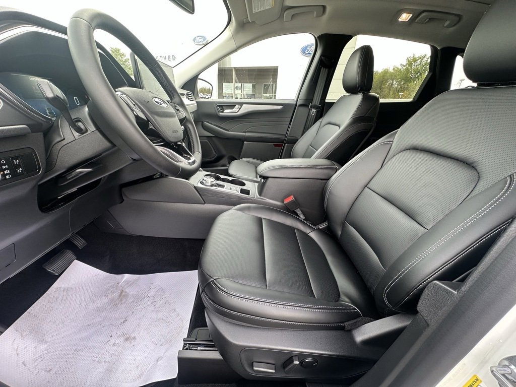 New 2026 Ford Escape Platinum image 18