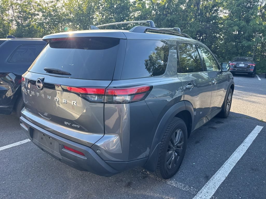 Used 2022 Nissan Pathfinder SV AWD/4WD image 4