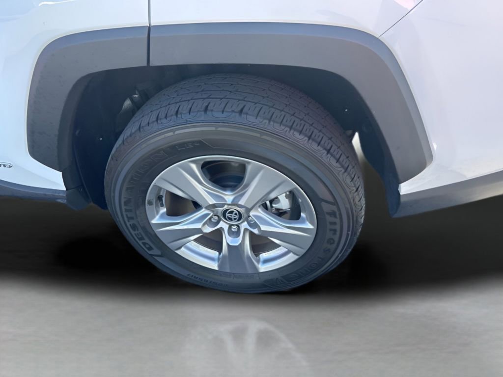 Used 2024 Toyota RAV4 XLE AWD/4WD image 16