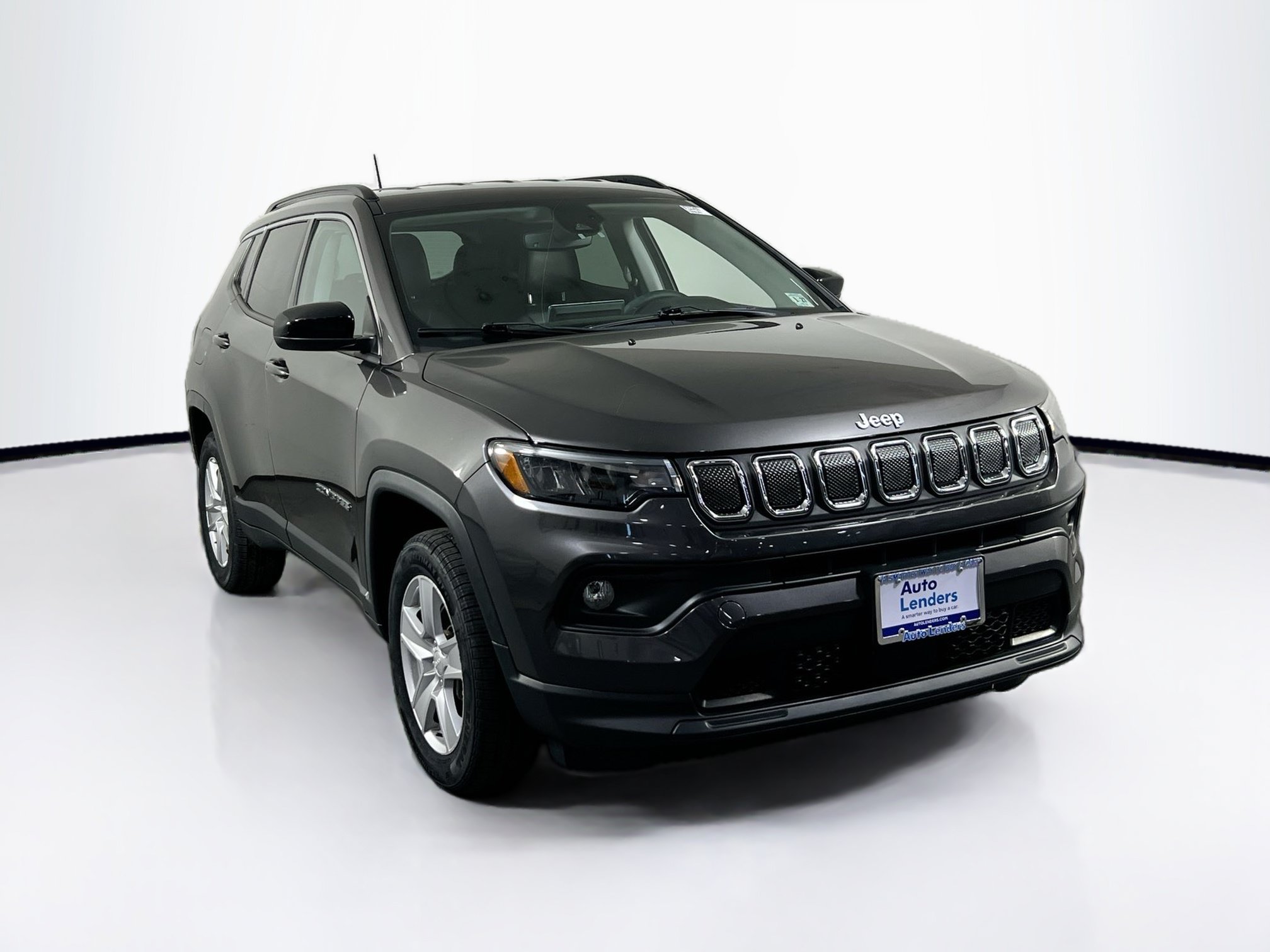 Used 2022 Jeep Compass Latitude w/ Convenience Group AWD/4WD image 3