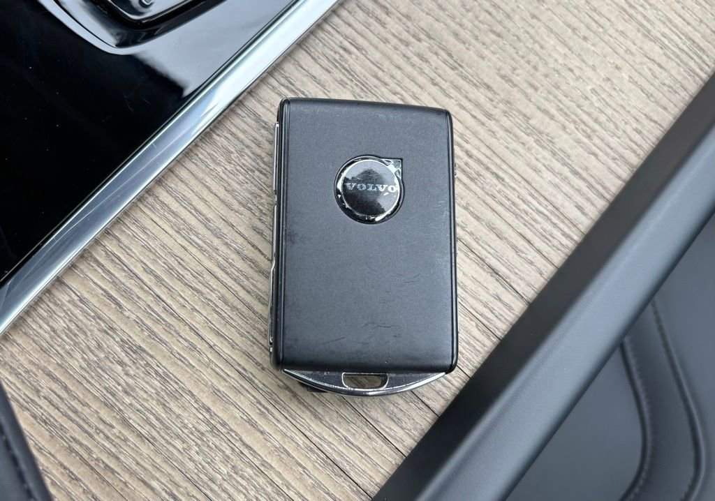 Certified 2026 Volvo XC60 B5 Plus w/ Protection Package Premier image 36