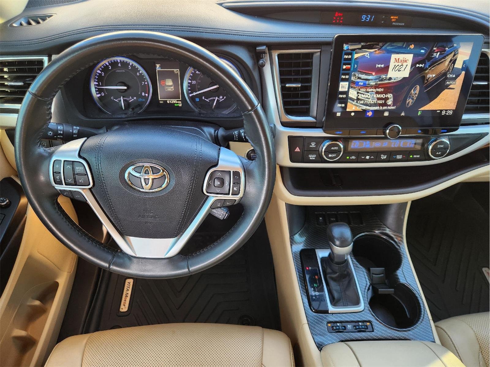 Used 2019 Toyota Highlander Limited FWD image 27